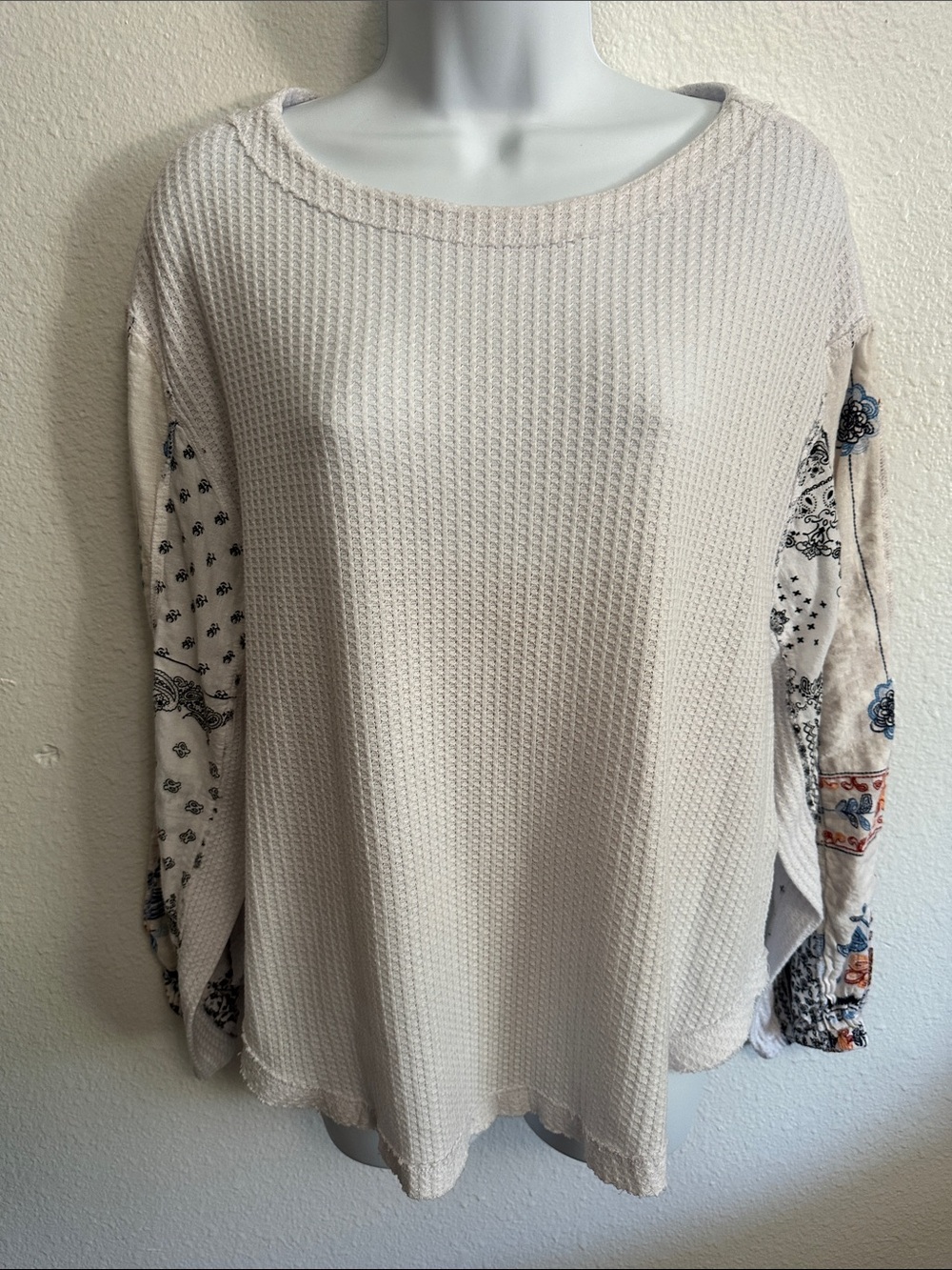 Dylan Off White Waffle-Knit Sweater with Patterned Sleeves Size Medium